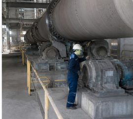 Mỡ Kyodo Yushi cho ngành xi măng: Chọn đúng theo từng vị trí