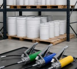 Nhiễm bẩn mỡ bôi trơn: Kiểm soát từ kho đến điểm tra mỡ